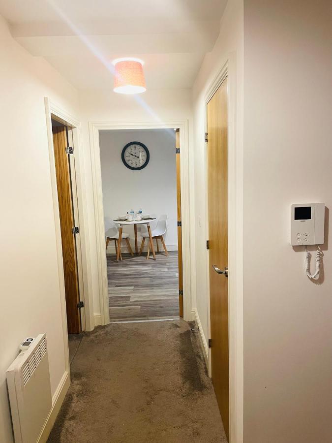#0509 Two Bedroom Serviced Apartment- Free Parking Derby Extérieur photo